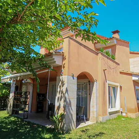 Holiday home Casa Paul Cezane Only Families Cambrils